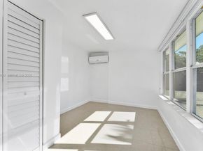 300 SW 11th Ct, Fort Lauderdale FL 33315