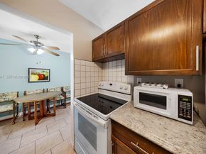 15610 NE 6th Ave 7D, Miami FL 33162