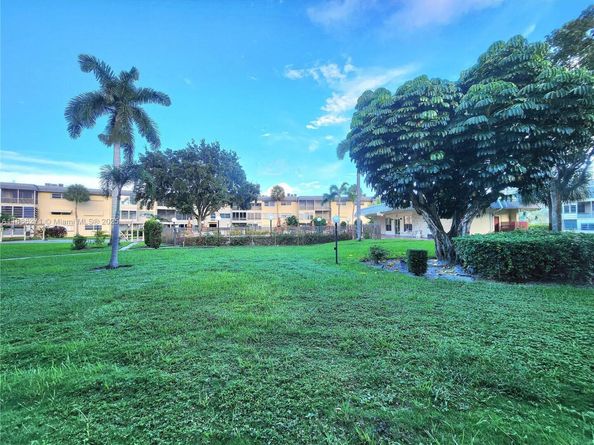 4431 NW 16th St H109, Lauderhill FL 33313