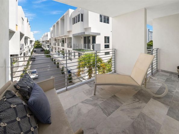 33 N Shore Dr 33, Miami Beach FL 33141