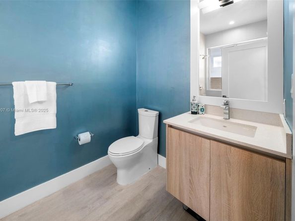 33 N Shore Dr 33, Miami Beach FL 33141