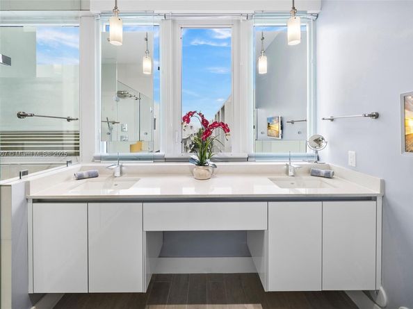 33 N Shore Dr 33, Miami Beach FL 33141
