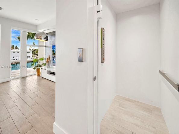 33 N Shore Dr 33, Miami Beach FL 33141