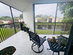 491 Racquet Club Rd 211, Weston FL 33326