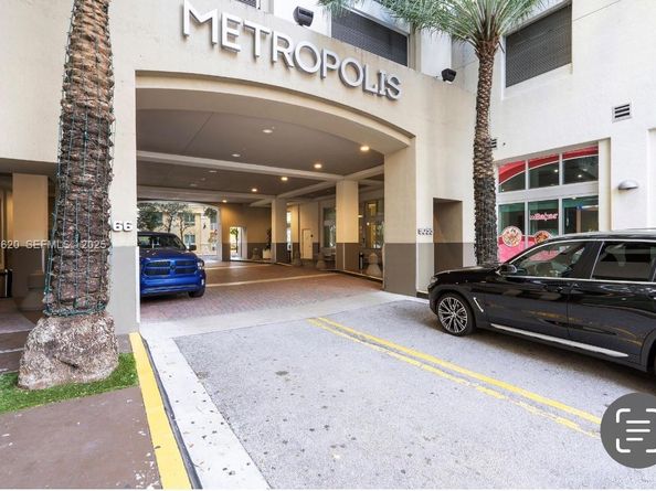 9055 SW 73 Ct 809, Miami FL 33156