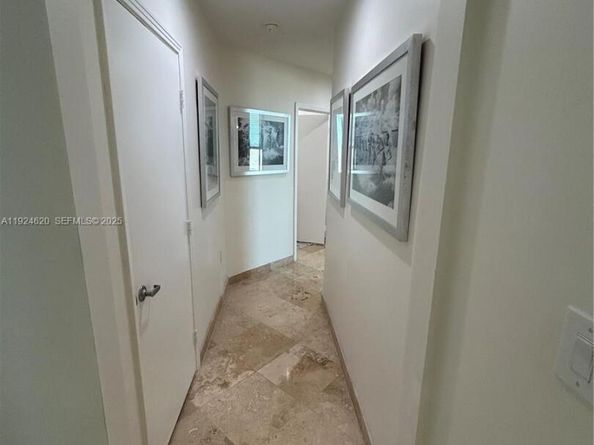 9055 SW 73 Ct 809, Miami FL 33156