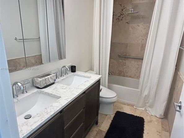 9055 SW 73 Ct 809, Miami FL 33156