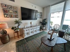 9055 SW 73 Ct 809, Miami FL 33156