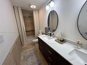 9055 SW 73 Ct 809, Miami FL 33156