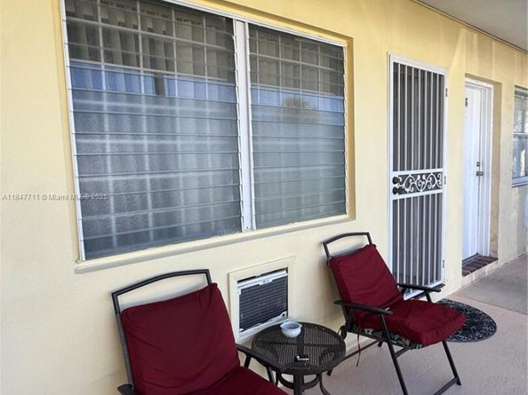 71 NW 76th St 5, Miami FL 33150
