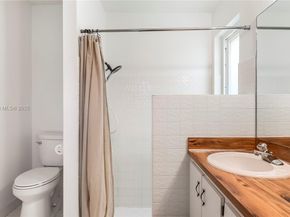 7101 NW 40th St, Coral Springs FL 33065