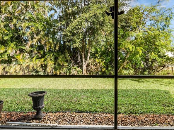 7101 NW 40th St, Coral Springs FL 33065