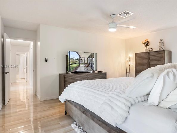 7101 NW 40th St, Coral Springs FL 33065