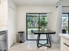 7101 NW 40th St, Coral Springs FL 33065