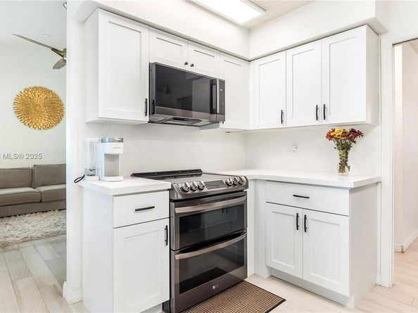 7101 NW 40th St, Coral Springs FL 33065