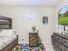 7101 NW 40th St, Coral Springs FL 33065