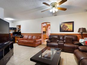 19491 SW 121st Ave, Miami FL 33177