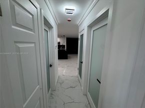 8600 Taft St, Pembroke Pines FL 33024