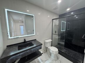 8600 Taft St, Pembroke Pines FL 33024