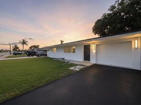 8600 Taft St, Pembroke Pines FL 33024