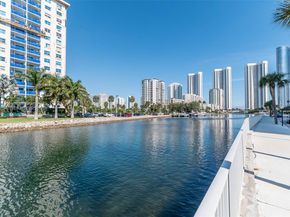 500 Bayview Dr 617, Sunny Isles Beach FL 33160