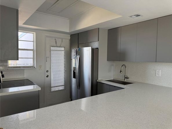 1333 E Hallandale Beach Blvd 444, Hallandale Beach FL 33009