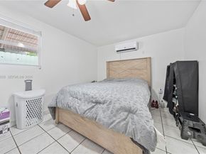 3430 NW 16th St, Miami FL 33125