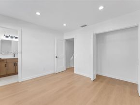 10512 NW 3rd St, Pembroke Pines FL 33026