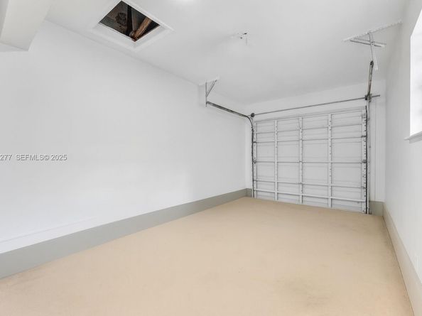 10512 NW 3rd St, Pembroke Pines FL 33026