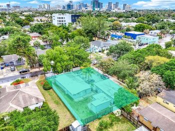 633 NW 15th Ave