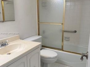 3910 Inverrary Blvd 407B, Lauderhill FL 33319