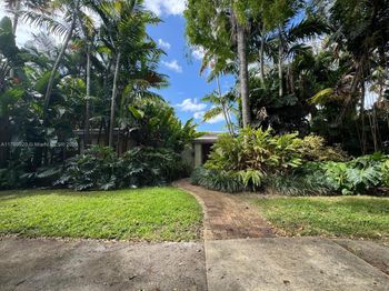 550 NE 94th St