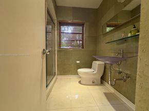 550 NE 94th St, Miami Shores FL 33138