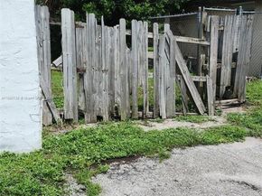 1660 W 26th St, Riviera Beach FL 33404