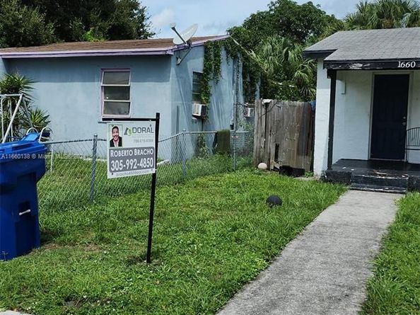 1660 W 26th St, Riviera Beach FL 33404