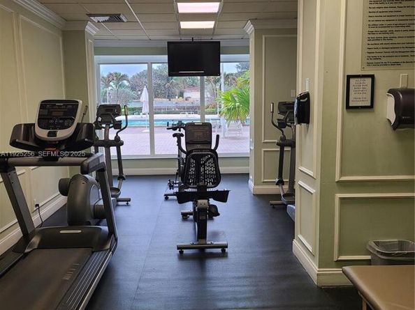 3180 S Ocean Dr 307, Hallandale Beach FL 33009