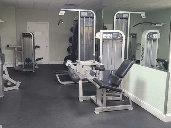 3180 S Ocean Dr 307, Hallandale Beach FL 33009