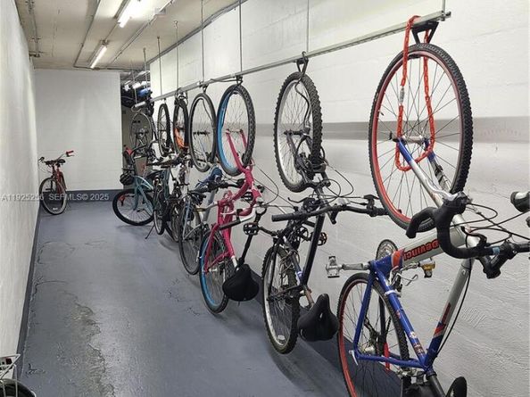 3180 S Ocean Dr 307, Hallandale Beach FL 33009