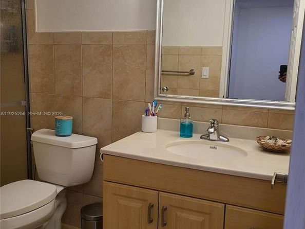 3180 S Ocean Dr 307, Hallandale Beach FL 33009