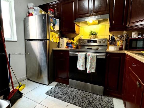 19729 SW 114th Ave 250, Miami FL 33157