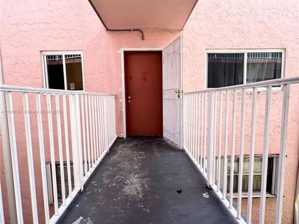 19729 SW 114th Ave 250, Miami FL 33157