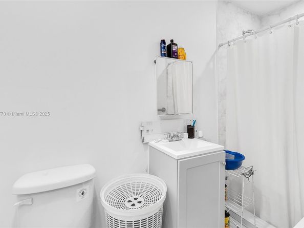 31 SW 58th Ct, Miami FL 33144