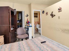 31 SW 58th Ct, Miami FL 33144