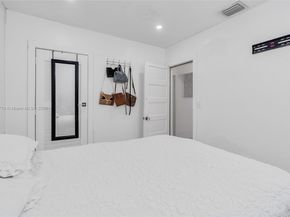 31 SW 58th Ct, Miami FL 33144