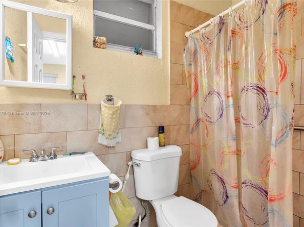 31 SW 58th Ct, Miami FL 33144