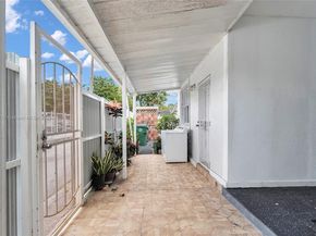 31 SW 58th Ct, Miami FL 33144