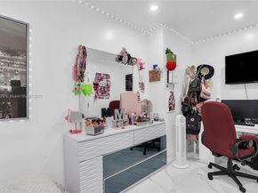 31 SW 58th Ct, Miami FL 33144