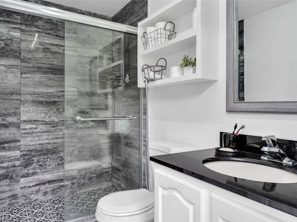 31 SW 58th Ct, Miami FL 33144