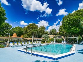 5100 NW 35th St 107, Lauderdale Lakes FL 33319