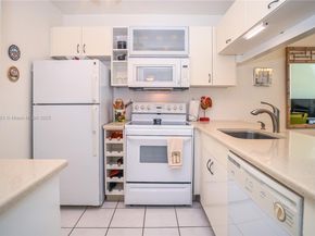 5100 NW 35th St 107, Lauderdale Lakes FL 33319